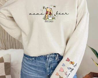 Custom Mama Bear-shirt, custom Mama Bear hoodie en sweater, Moederdagcadeau, Winnie de Pooh Moederdagcadeau, kindernaam op mouw