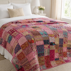 Handmade Pink Silk Patchwork Quilt, Vintage Sari Kantha Bedspread, Boho Bedding, Embroidered Throw Blanket, Twin Queen Quilt