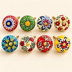 Pomelli colorati in ceramica per mobili, maniglie decorative per cassetti di comò, maniglie per pensili da cucina e accessori per armadi.