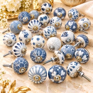 Juego de 8 pomos de cerámica con estampado floral en blanco y gris, tiradores surtidos para cajones y armarios, tiradores decorativos para armarios de cocina para la renovación de muebles.