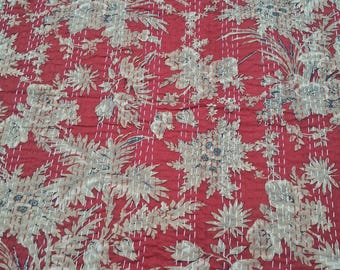 Couvre-lit réversible rouge à motifs floraux Kantha, 229 x 152 cm, cousu main, style bohème léger, jeté de canapé, décoration de chambre