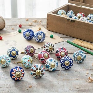 Assorted Artisan Hand-Painted Ceramic Knobs Vintage Style Decorative Drawer & Cabinet Handles for Home Furniture