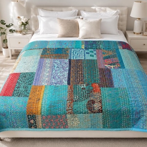 Handgemaakte zijden kantha-quilt koningin dubbele maat blauwe patchwork vintage sari sprei omkeerbaar boho beddengoed Indiase gestikte deken woondecoratie