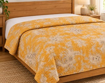 Mosterdgele katoenen Kantha-quilt met bloemenprint, Queen 90x108 inch, handgemaakte crèmekleurige sprei met botanische print