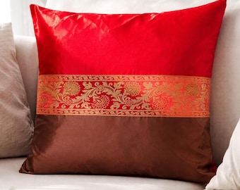 Fodera per cuscino in broccato di raso rosso-marrone, fodera per cuscino con motivo floreale indiano, cuscino decorativo fatto a mano, arredamento primaverile in stile rustico.