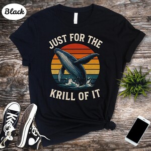 Whale Shirt, Marine Animal 90s Retro Tshirt, Ocean Nature Shirt, Whale, Orca Whale Shirt, Sealife, Dolphin Shirt, Ocean Gifts, Funny Whale