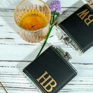 Personalized Flask for Men, Custom Groomsmen Flasks, Engraved Leather Hip Flask, Groomsmen Gifts, Best Man Gift, Flask Gift for Men,Dad Gift