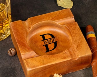 Engraved Cigar Ashtray, Cigar Holder, Great Gifts for Men, Walnut wood Ashtray, Cigar Accessory, Husband & Fathers Gift, Groomsman Gift