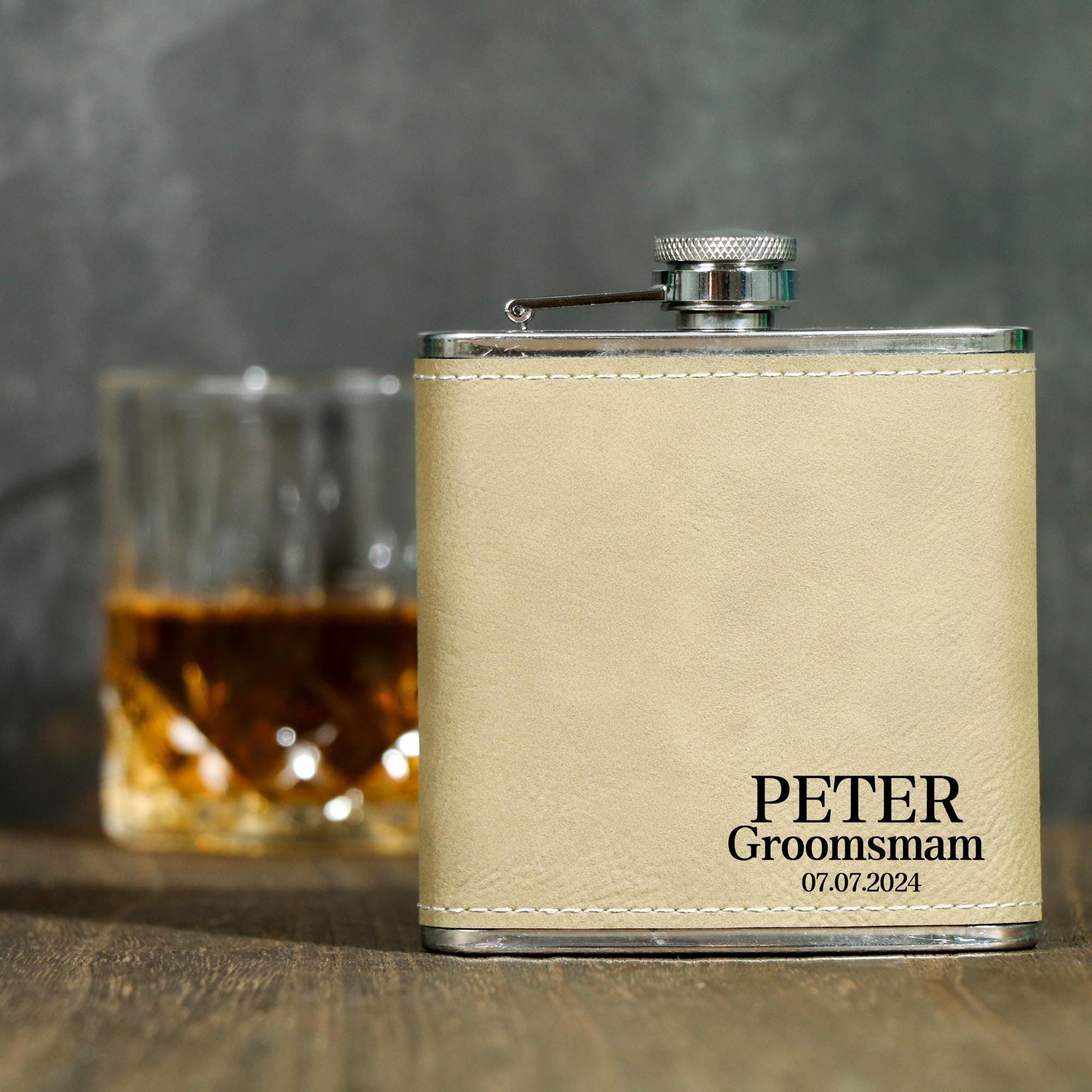 Petacas personalizadas para padrinos de boda, regalo para padrinos, petaca para padrinos, petaca personalizada, petaca negra, regalos para padrinos de