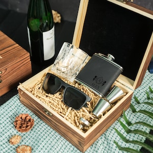 Wooden gift box, groomsman gift box, best man proposal, groomsman proposal box, personalised groomsmen box,Sunglasses in  Gift Box