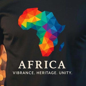 Buntes Afrika Karte T-Shirt, Unisex T-Shirt, Heritage Pride Shirt, Reisebekleidung, Geschenk für Abenteurer, Sommerkleidung