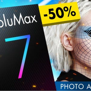 Pode incluir: Uma caixa preta e azul com o texto "VoluMax 7" e as palavras "Photo Animator" abaixo. A caixa tem um selo de "Best Seller" e o texto "-50%" está em uma caixa amarela acima da caixa. Uma mulher com um design de pintura facial azul e preto está do lado direito da imagem.