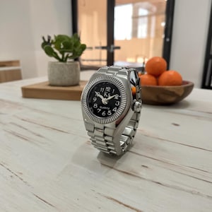 Vintage Punk Quartz Watch Ring for Men Women – Adjustable Finger Clock Jewelry, Hip Hop Elastic Stretch Ring, Couple Retro Fashion Gift