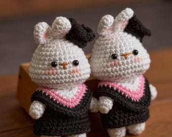 Graduation Bunny Keychain, Crochet Bunny Graduate Gift, Amigurumi Rabbit Keychain, Cute Handmade Keepsake, Gift for Her
