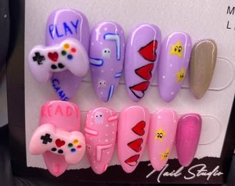 Uñas postizas de color rosa y morado para gamers - chica gamer - kawaii - retro - juegos - juegos retro - uñas magnéticas - nail art - adornos para uñas -
