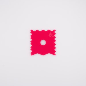 Texture Rib 2 — 4-Sided Hot Pink Pottery Texture Tool — Zig Zags