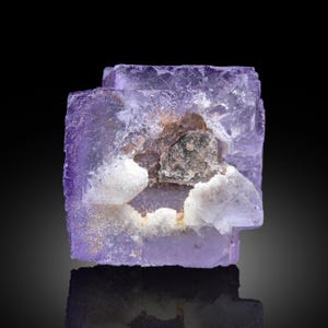 Purple Fluorite Cubic Crystal 12g from Pakistan – Healing Mineral Specimen for Meditation & Collectors