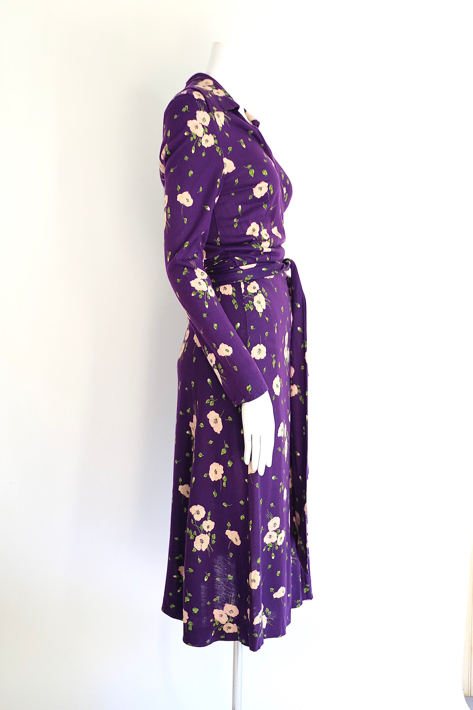 70s DVF floral print classic wrap dress M / 1970s vintage Diane Von ...