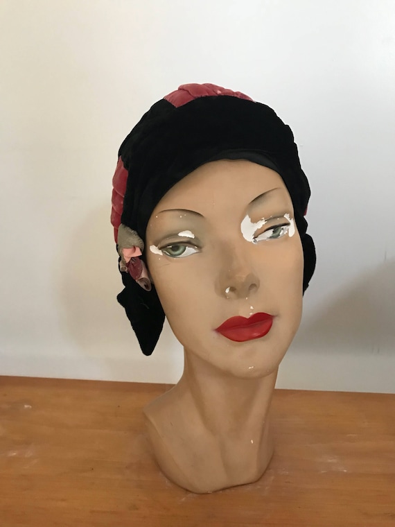 20s CLOCHE HAT black silk velvet w/ pink trim and… - image 6