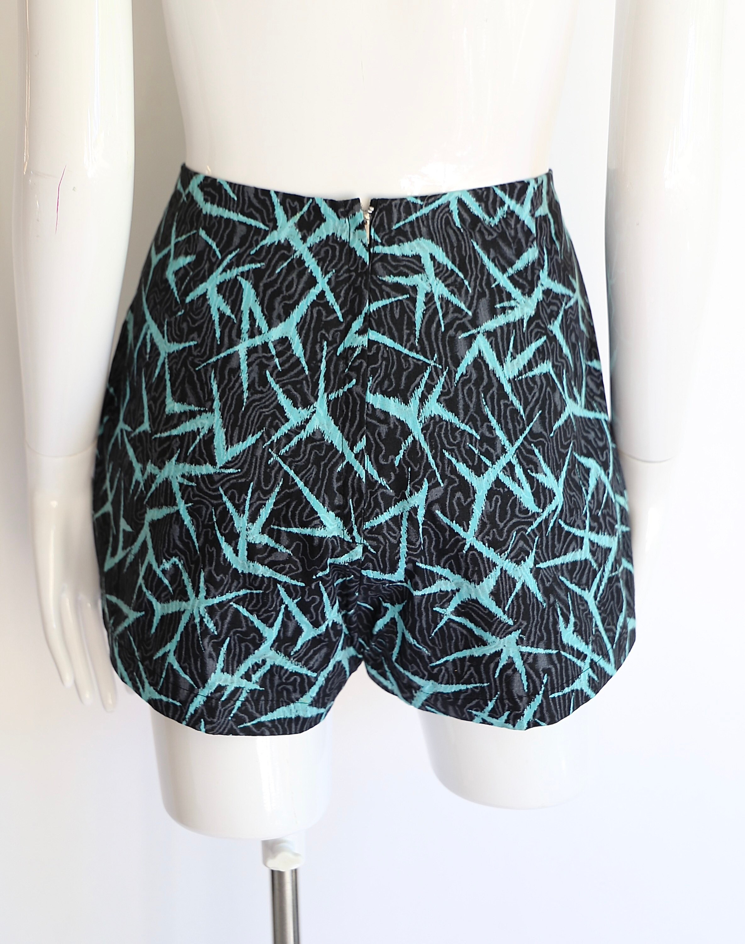 50s cotton print high waisted shorts 27 waist / vintage 1950s mid ...