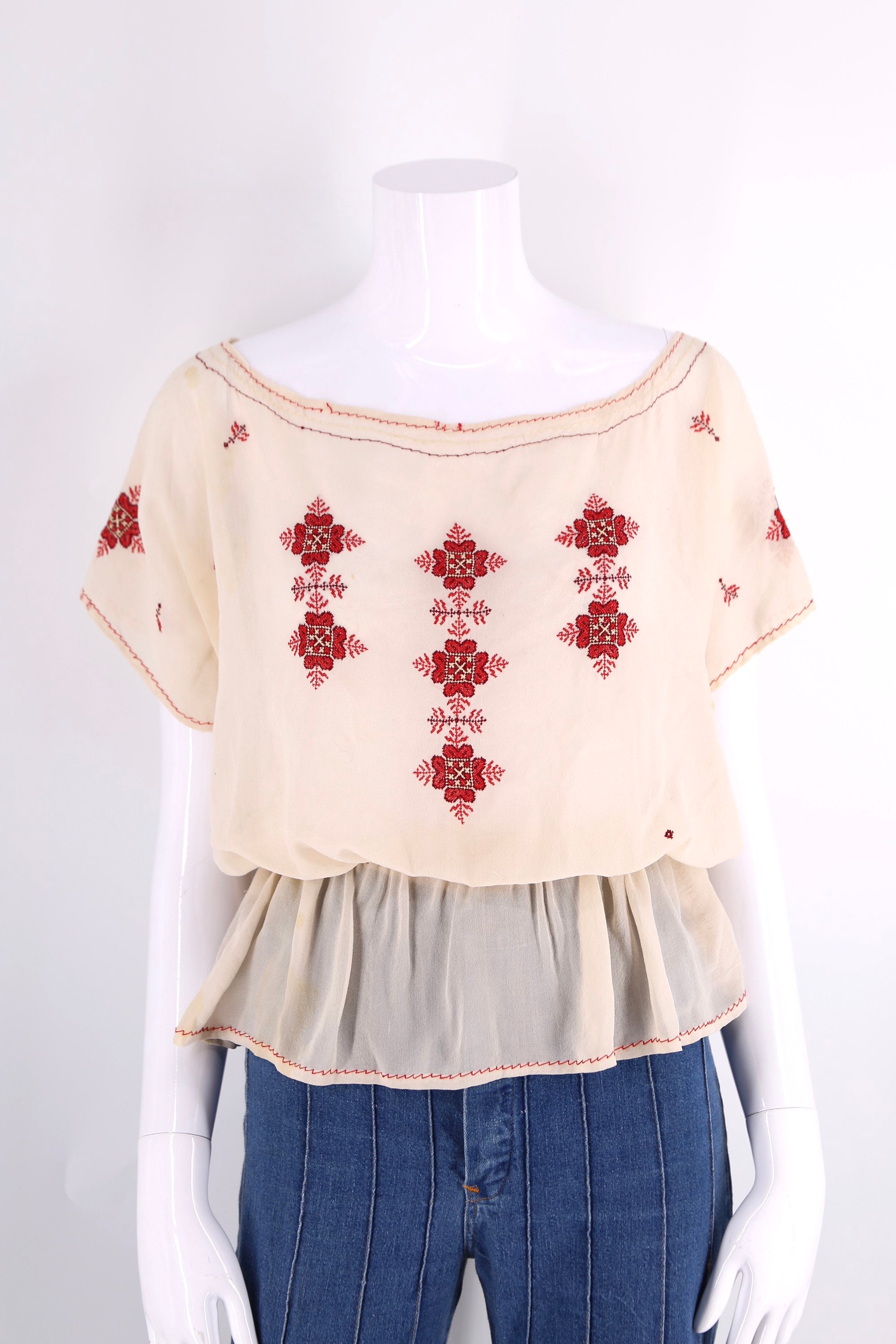 30s ethnic silk red embroidered blouse / vintage 1940s 30s folk peasant ...