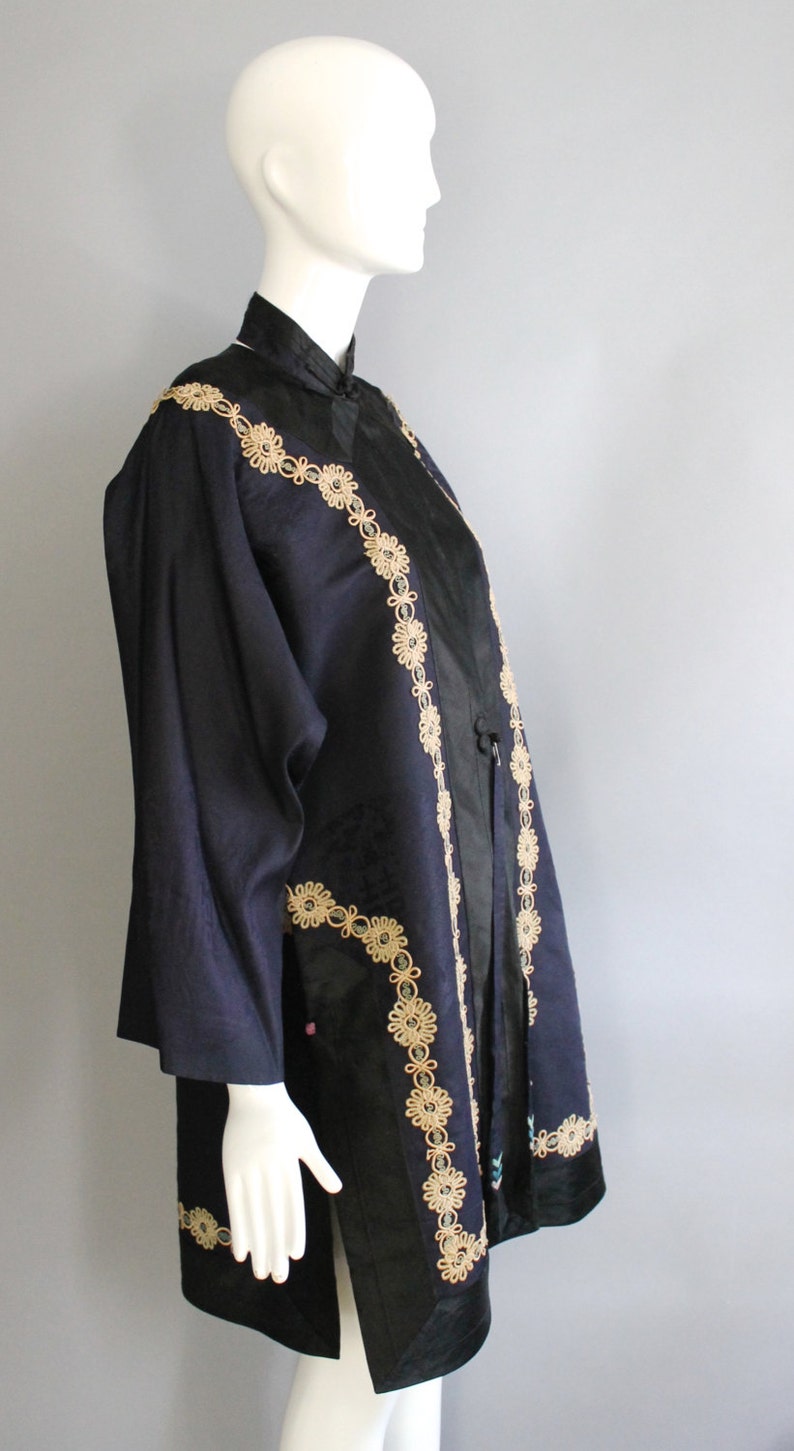 20s CHINESE silk formal printed and embroidered ceremonial ROBE kimono jacket navy silk 1920s 30s vintage image 6
