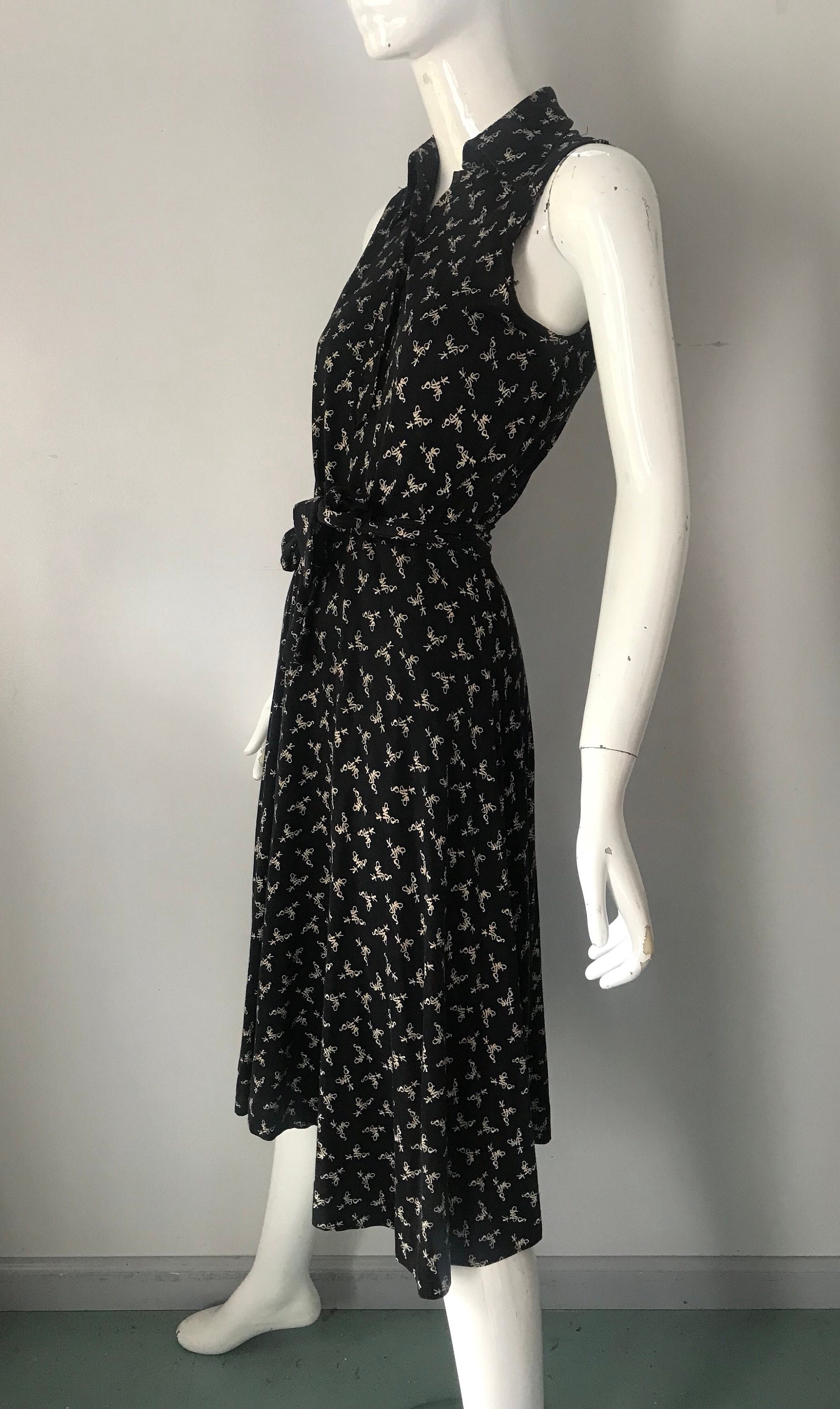 70s DIANE Von FURSTENBERG logo print dress 6-8.