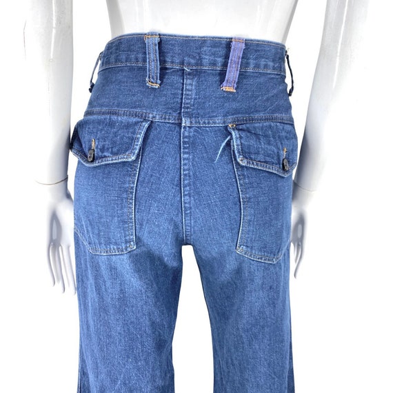 70s denim bell bottom jeans 30, vintage 1970s dar… - image 4