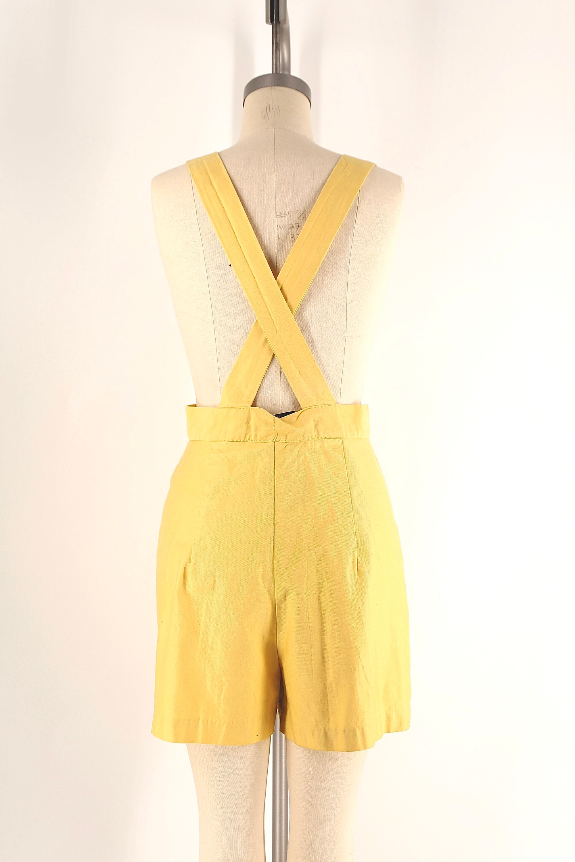40s rare romper overalls sz L / vintage 1940s pale yellow cotton sportswear overalls shorts 32 waist