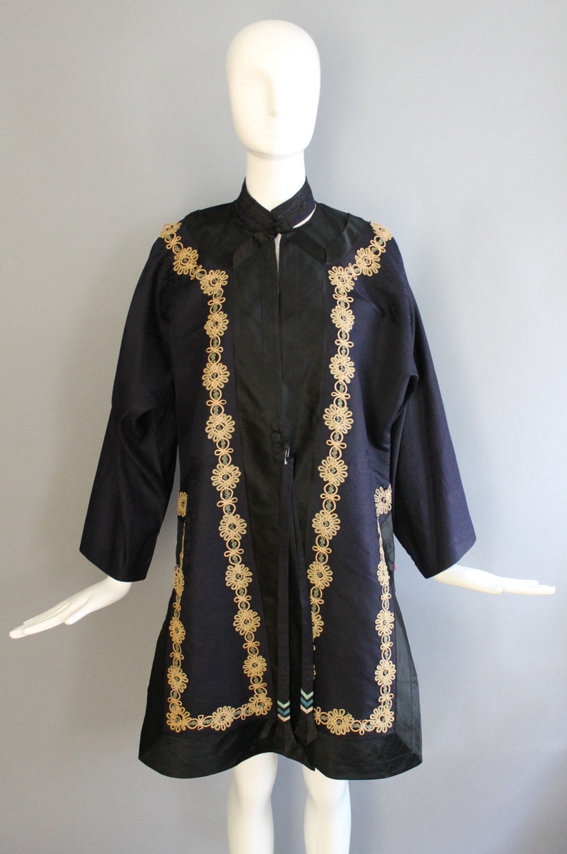 20s CHINESE silk formal printed and embroidered ceremonial ROBE kimono jacket navy silk 1920s 30s vintage image 2