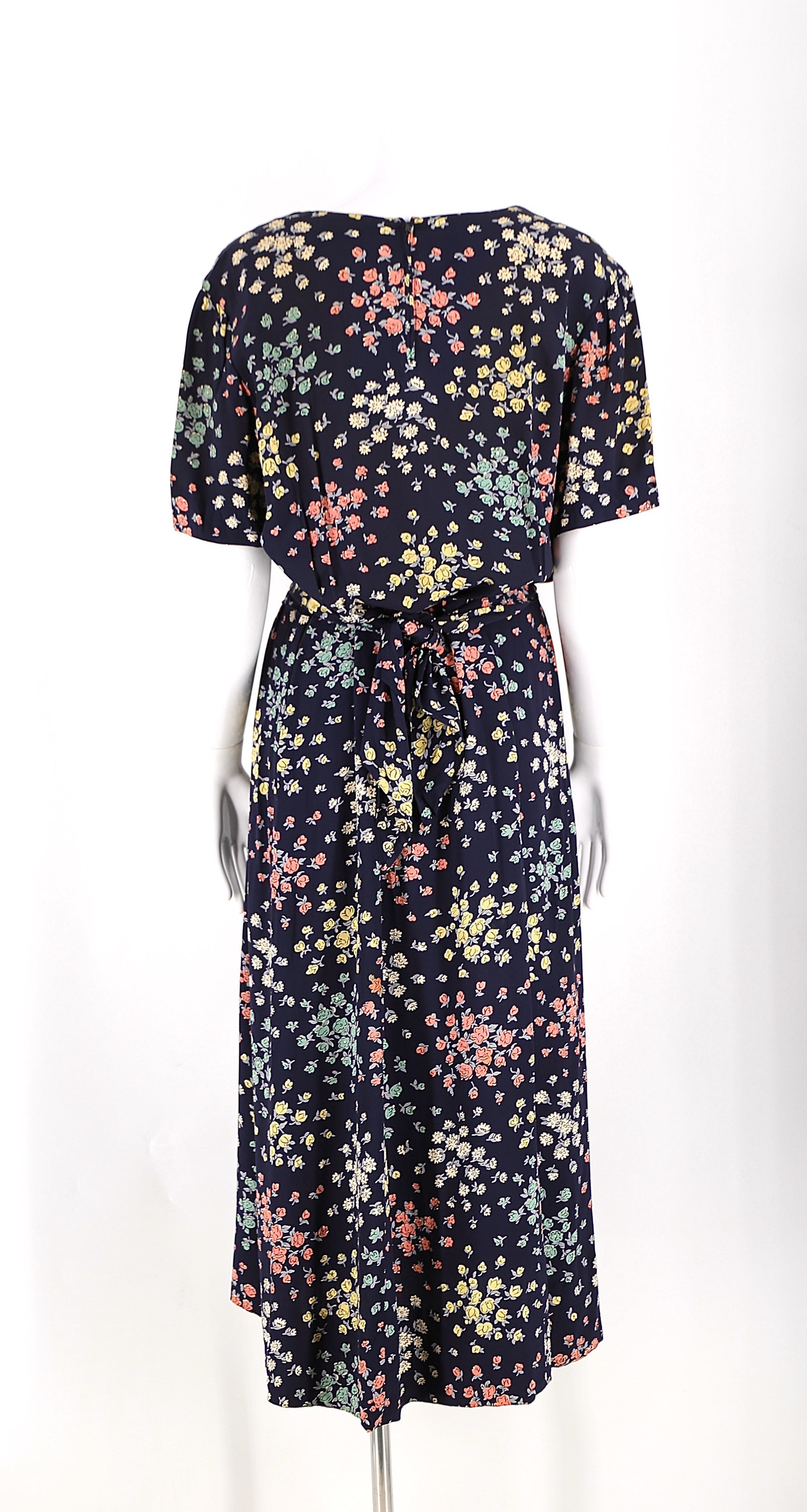 40s floral print rayon sash dress / vintage 1940s WWII era summer dress ...