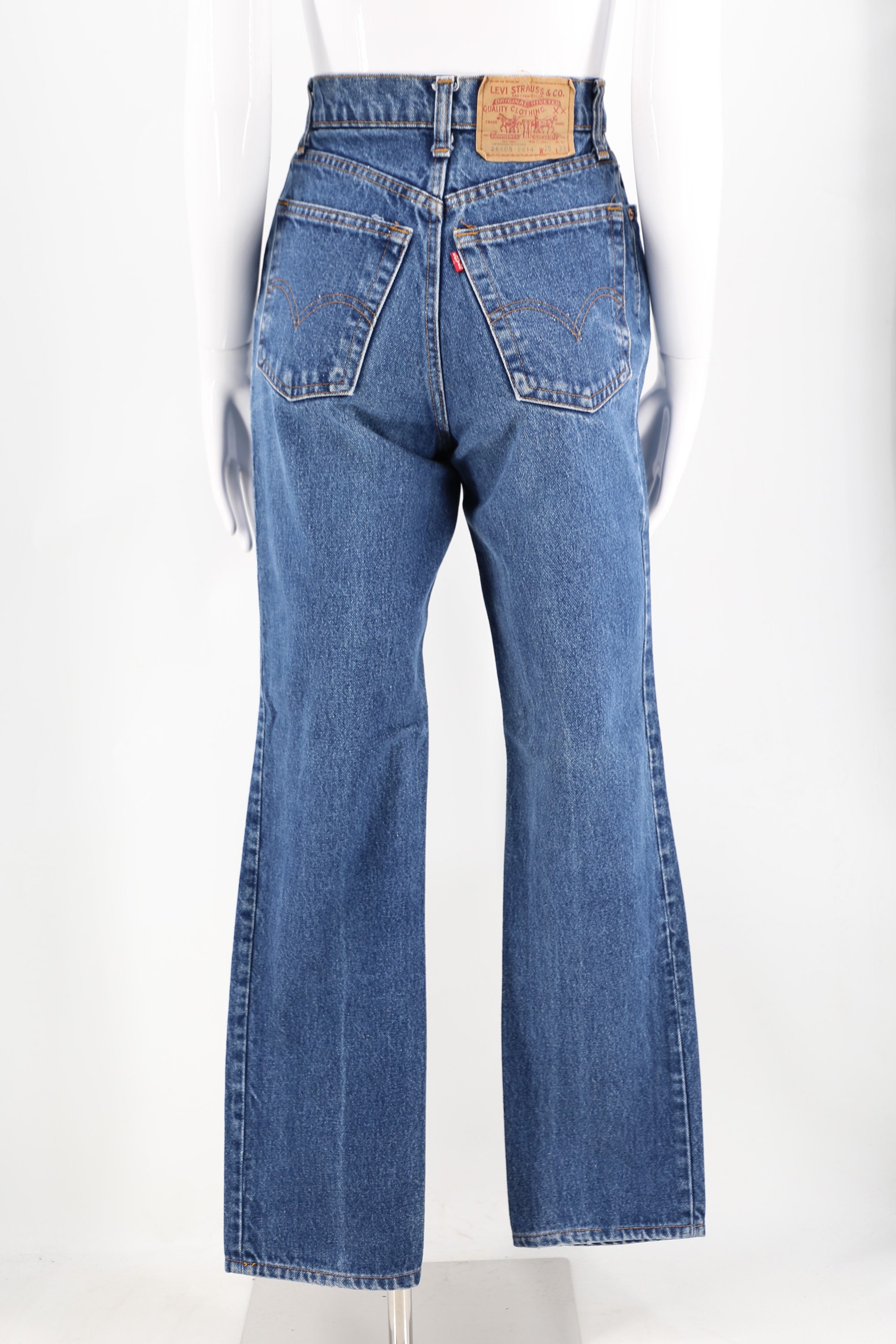 70s 80s LEVIS 505 high waist fit jeans 25 / vintage 1970s 1980s medium wash  sexy fit Levis pants 25 x 30