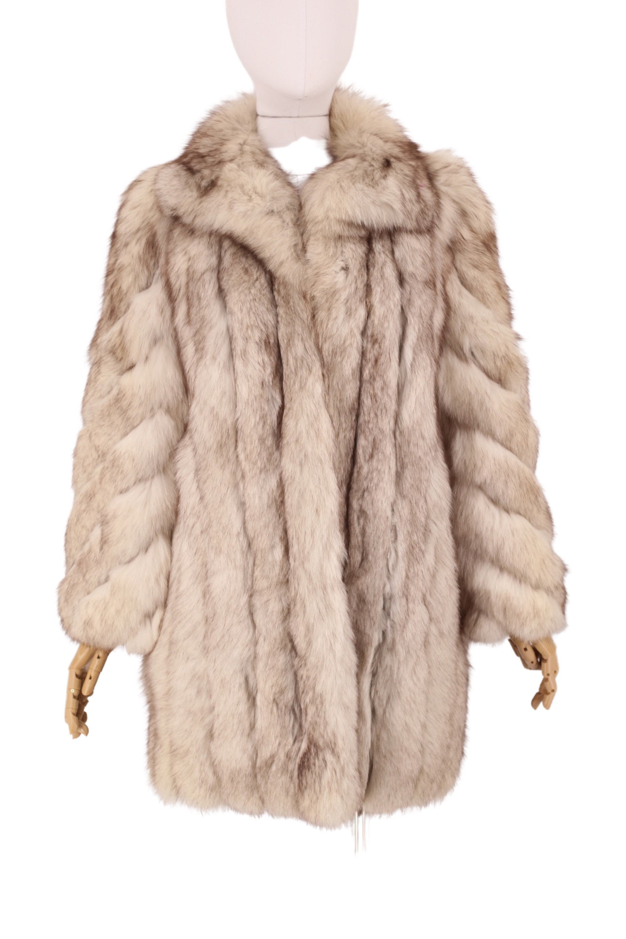 80s SAGA FOX FUR coat, vintage 1970s crystal arctic blue fox fur jacket, disco fur coat M-L 80s SAGA FOX FUR coat, vintage 1970s crystal arctic blue fox fur jacket, disco fur coat M-L