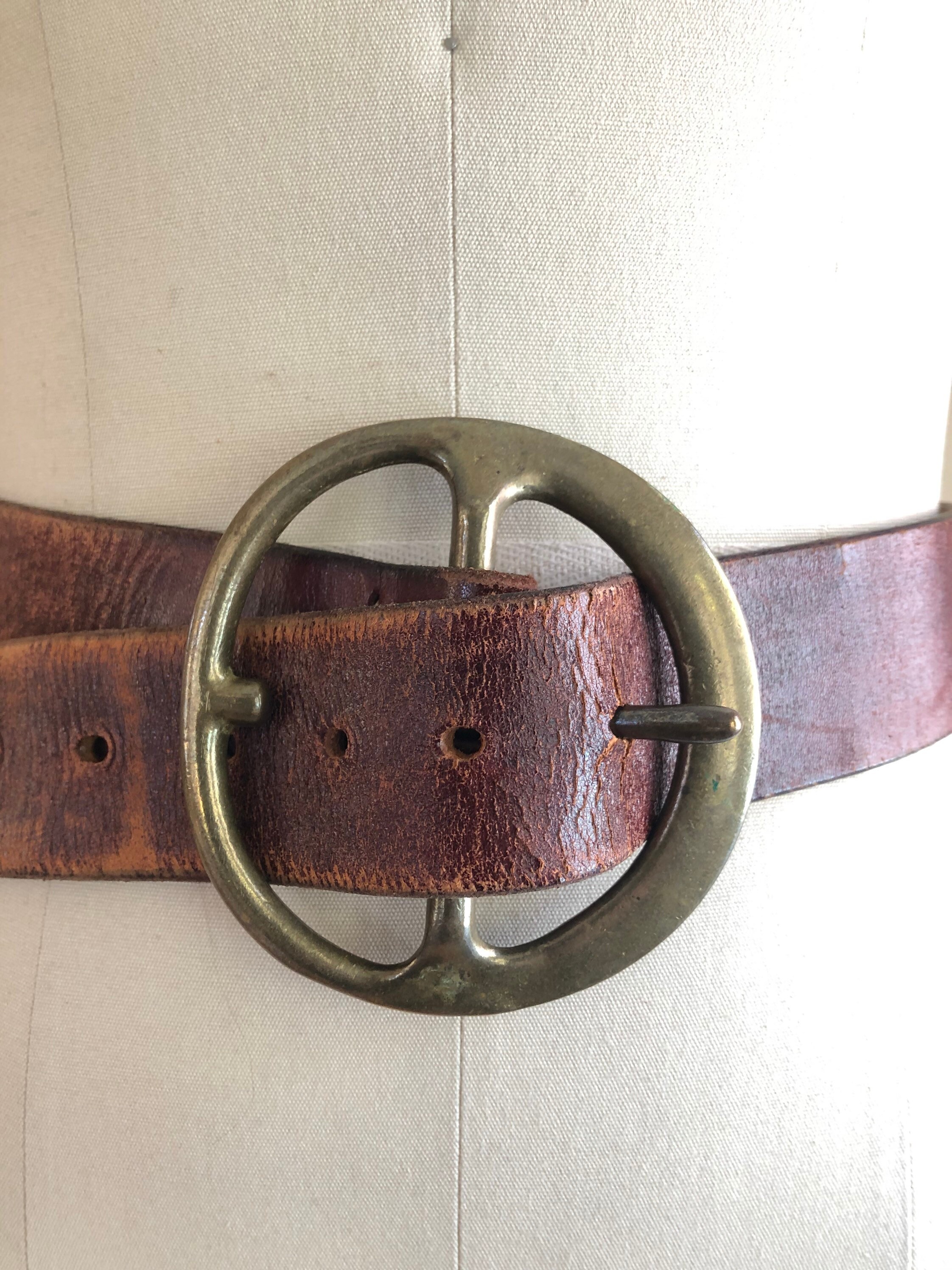 70s brown leather & brass large buckle belt / vintage 1970s Woodstock