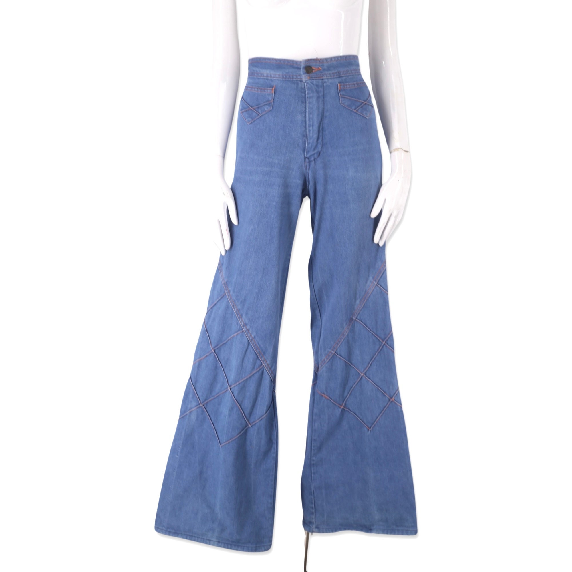 Vintage high waisted bell bottom jeans 2025