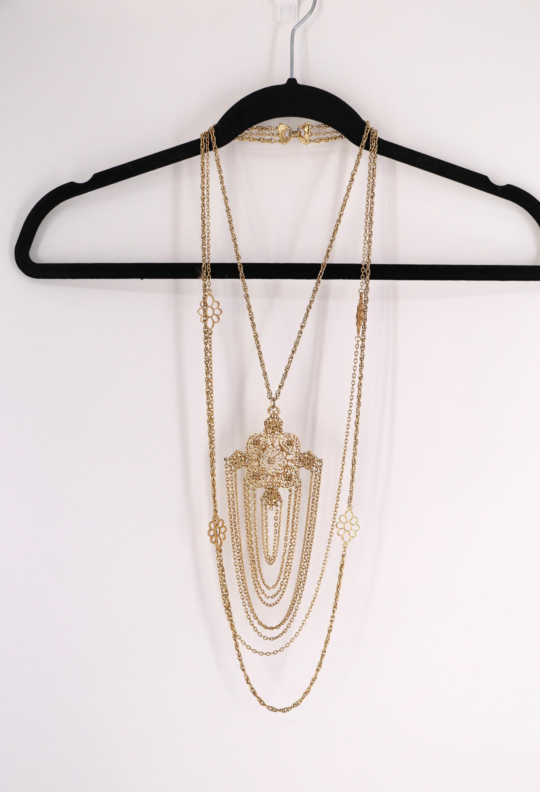 vintage 60s gold statement necklace / 1960s layered chains & pendant