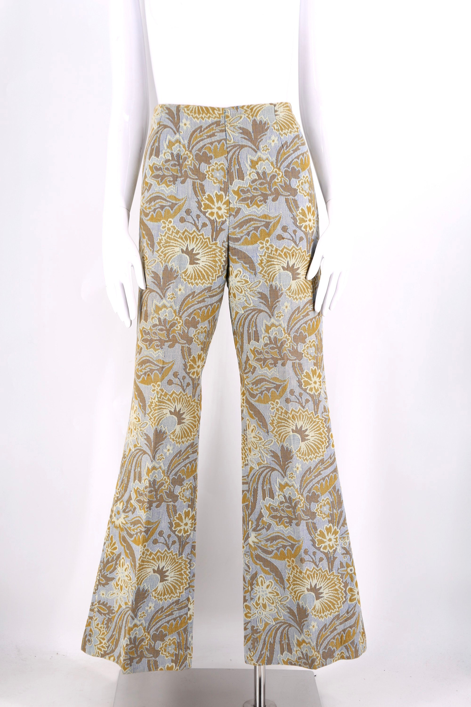 60s TAPESTRY floral bell bottoms pants sz 28 / vintage 1960s Country