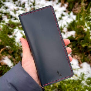 Portefeuille mince gravé noir, porte-cartes personnalisé, portefeuille à deux volets en espèces fait main, accessoires en cuir personnalisés, cadeau fête des pères