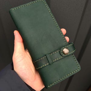 Portefeuille long et mince vert, portefeuille à deux volets en cuir véritable, porte-monnaie pour hommes, cadeau personnalisé pour la fête des pères, accessoires en cuir pour femmes minimalistes