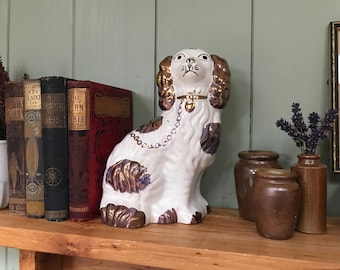 Vintage Staffordshire Style Fireside Spaniel: Ceramic Wally Dog Figurine