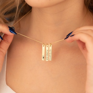 Collier porte-nom gravé en or 14 carats : noms de famille personnalisés