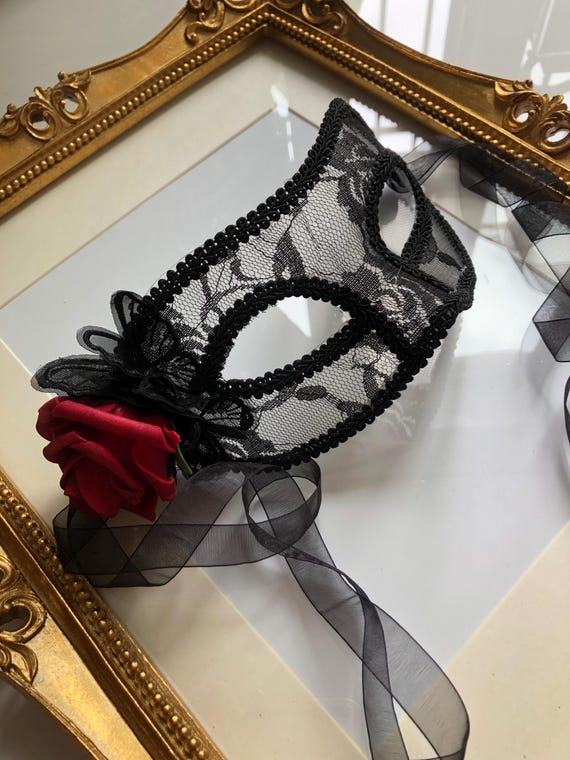 LUXURIOUS Butterfly Black Lace Masquerade Mask Red Floral  display picture 2