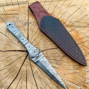 Custom handmade forged Damascus steel boot knife throwing hunting knife Damascus steel handle