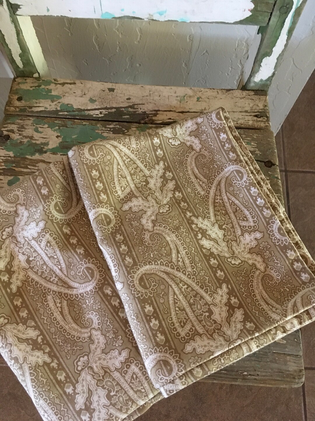 Vintage EDDIE BAUER HOME Standard Pillowcases Set of 2 Paisley Pattern