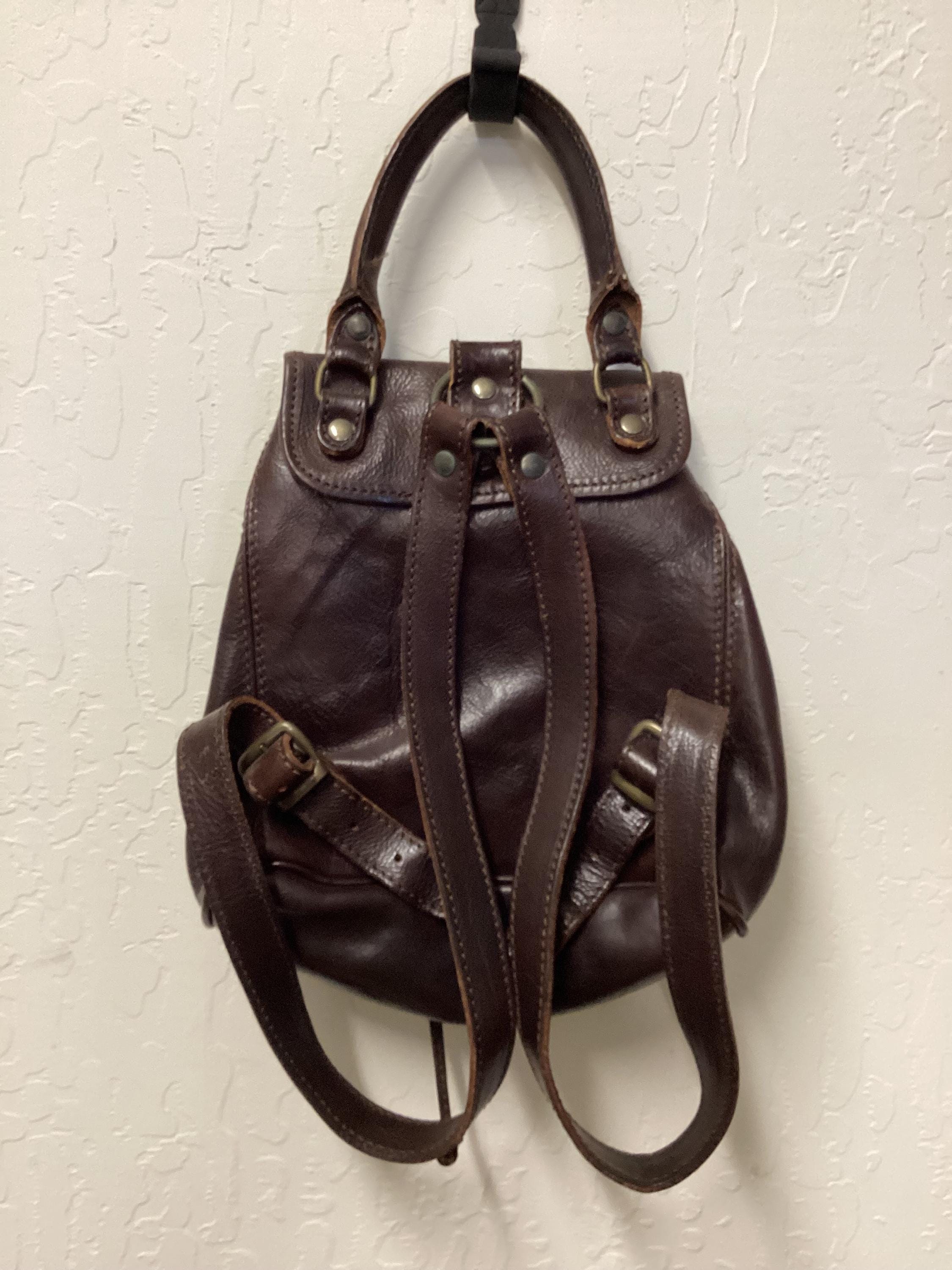 I Medici Leather Backpack Made in Italy Black Italian Leather Backpack | IM 6000 | Shop I Medici – I  main image 2