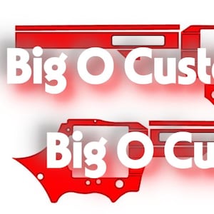 Puede incluir: Piezas de coche personalizadas rojas con el texto "Big O Customs!" en blanco. Las piezas tienen una forma y un diseño únicos, con un brillo rojo alrededor del texto y los bordes. El fondo es blanco.