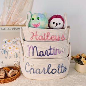 Personalisierter Baby Geschenkkorb • Individueller Baby Geschenkkorb • Handgemachter Baby Korb • Neugeborenen GeschenkBaby • Baby Namen Korb • Baby Spielzeug Korb