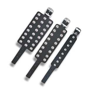 Handgefertigtes Punk Spiked Leder Armband mit Stahl Nieten - Verstellbares Emo Biker Armband für Herren & Damen