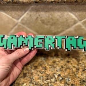 Custom Pixel Style Gamer Tag 3D Printed Nameplate – Personalized 3D Printed Display – Blocky Font – Gamer Desk Decor – Streamer Gift