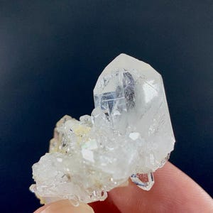 Rare Faden Quartz Specimen: Baluchistan Pakistan Crystal (4.5x2.5x2 cm, 16 Grams)